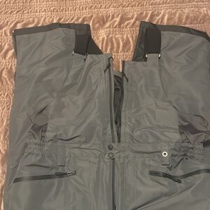 Free Soldier Men's Gray Snow Bib never worn